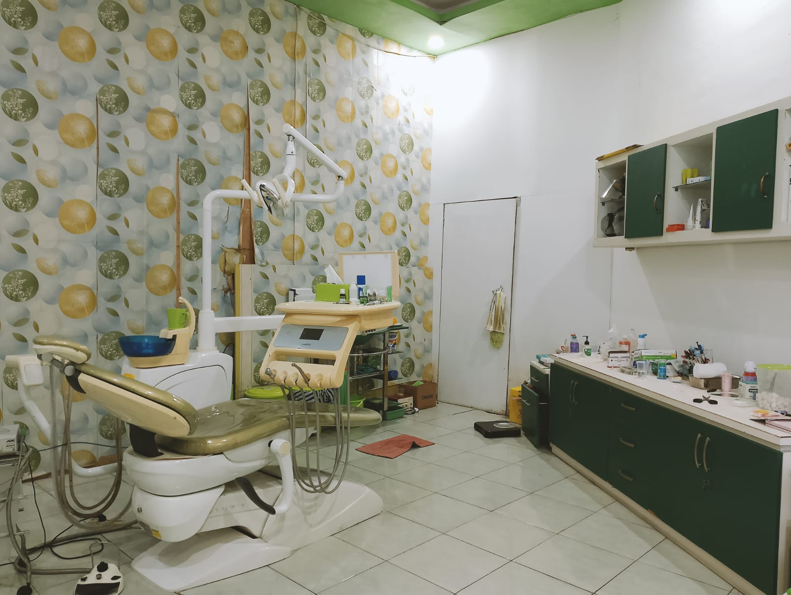 Dental Treatment Room (Ruang Perawatan Gigi)